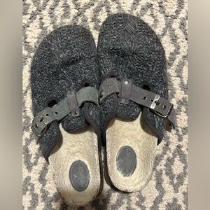 American Eagle Outfitters Gray Clogs Women’s Size 8